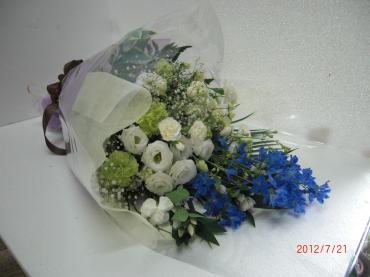 御供え花束｜「フラワーショップまえだ」　（兵庫県たつの市の花キューピット加盟店 花屋）のブログ